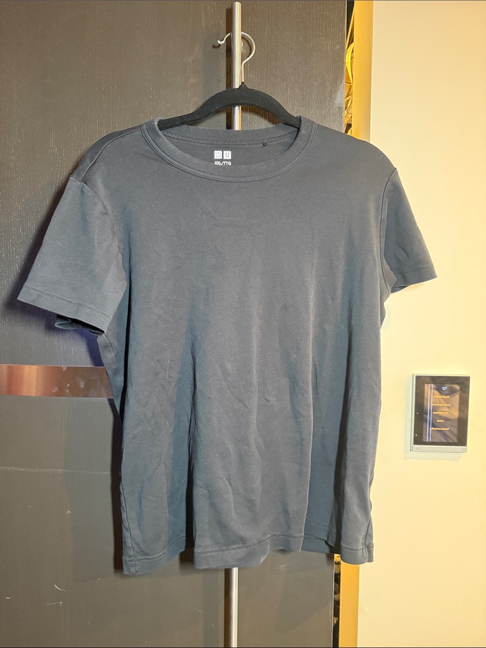 Uniqlo Short-Sleeve Crew T-Shirt — black